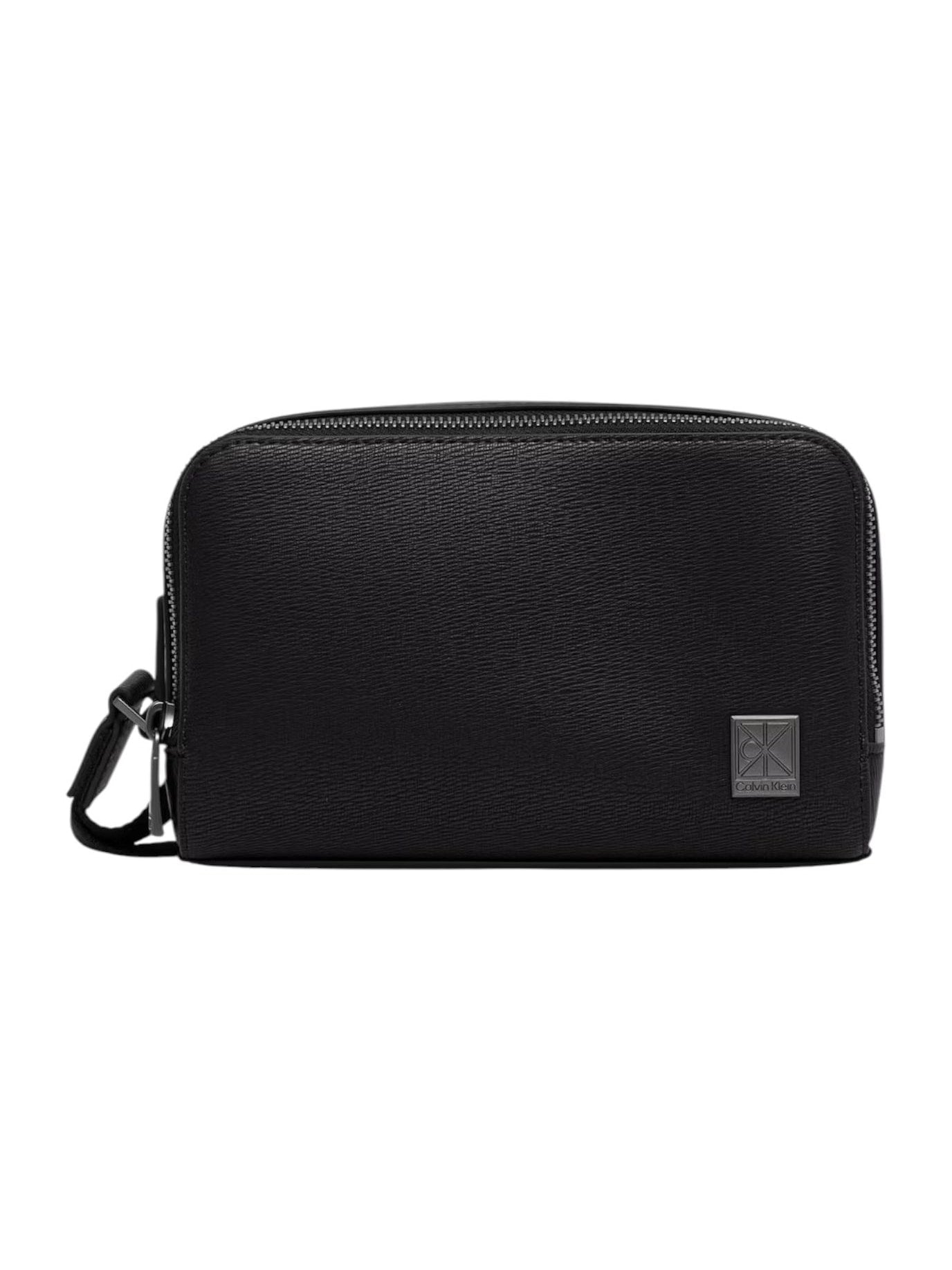 Calvin Klein · Несесер · EMBLEM HW DOPP KIT | DontMiss.bg