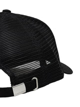 Calvin Klein · Шапка с козирка · MONOLOGO WOVEN PATCH TRUCKER | DontMiss.bg