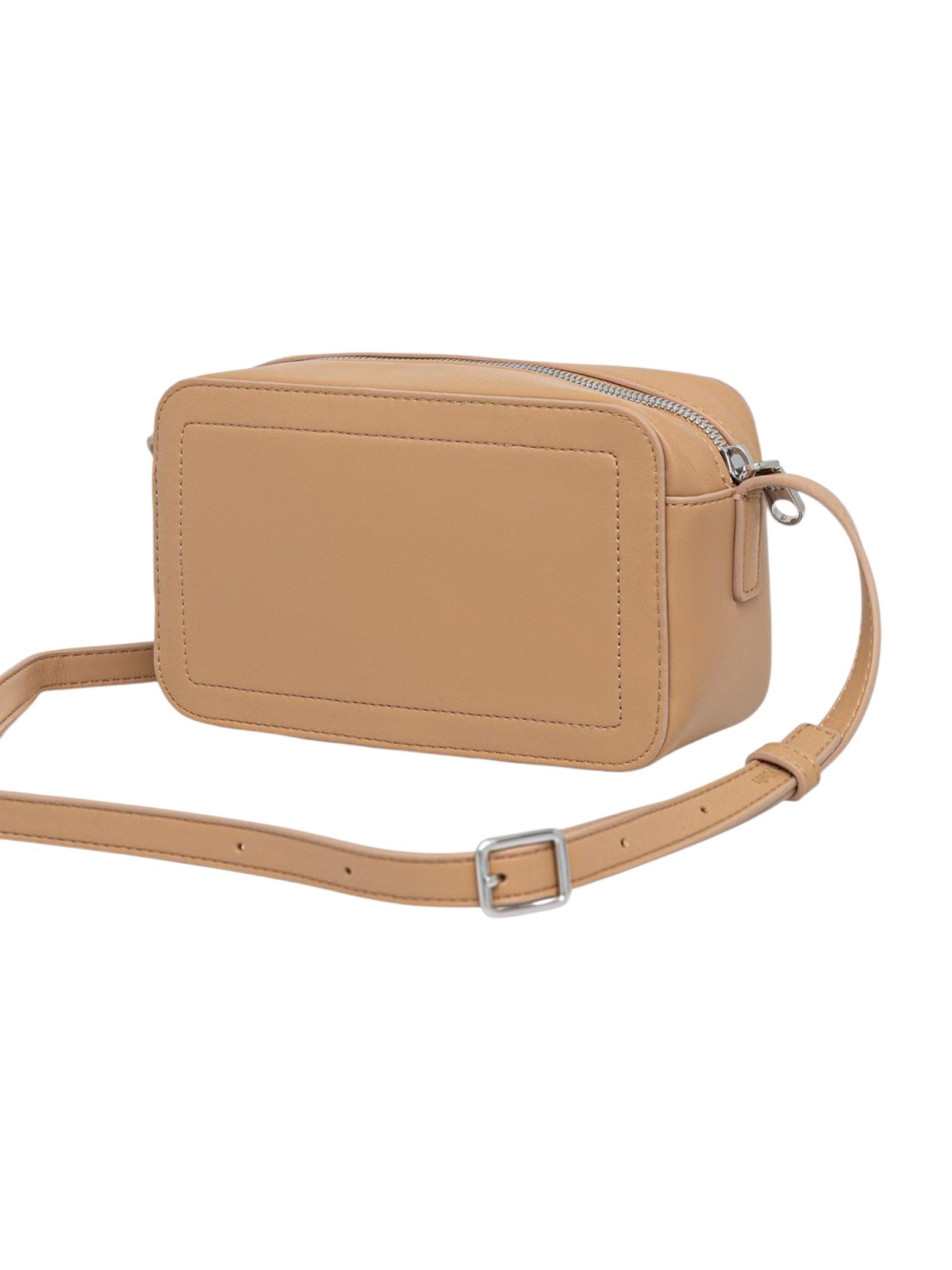 Calvin Klein · Дамска чанта · BOLD CK CAMERA BAG | DontMiss.bg