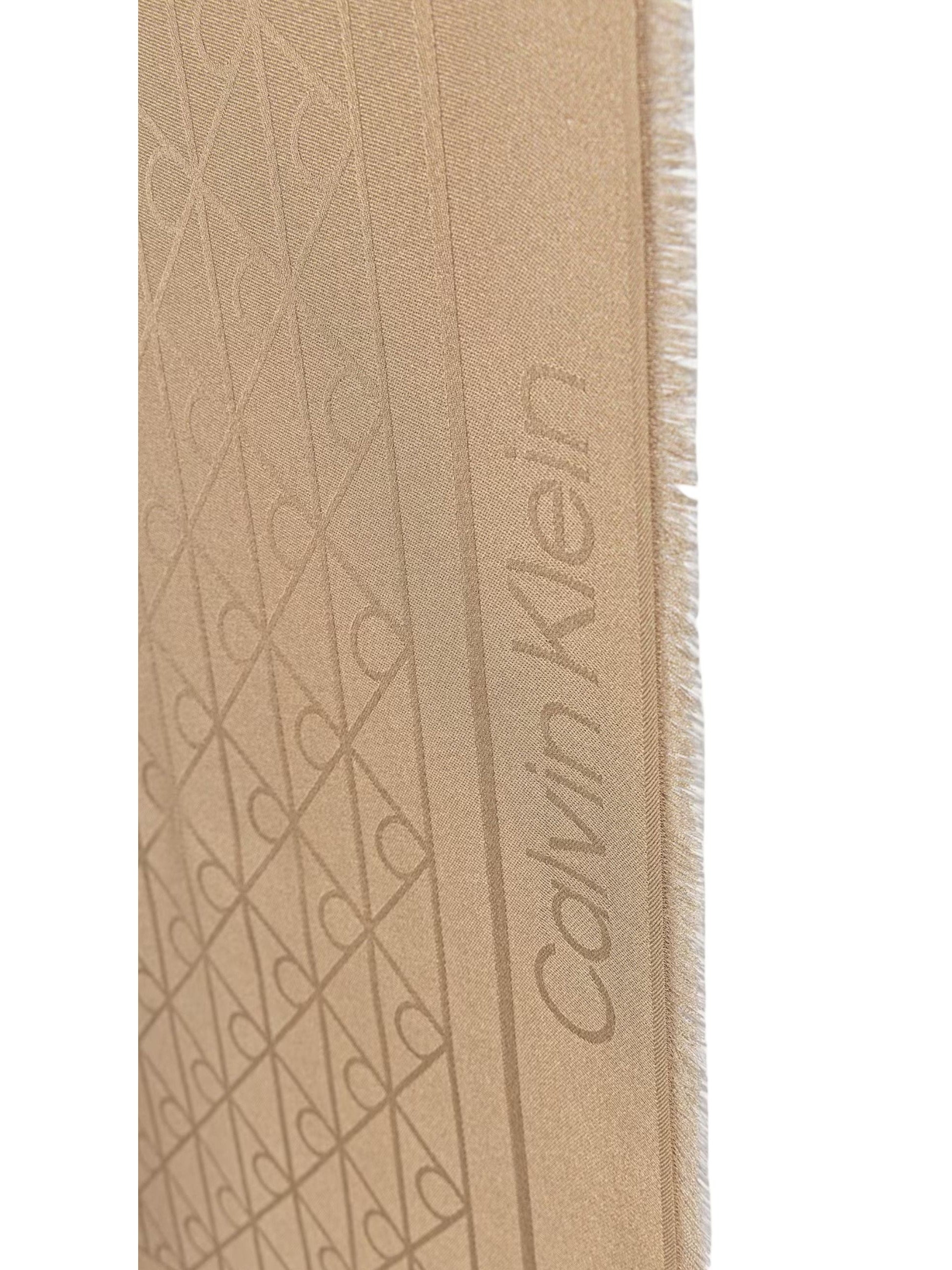 Calvin Klein · Шал · GRADIENT EMBLEM SQUARE SCARF 70x | DontMiss.bg