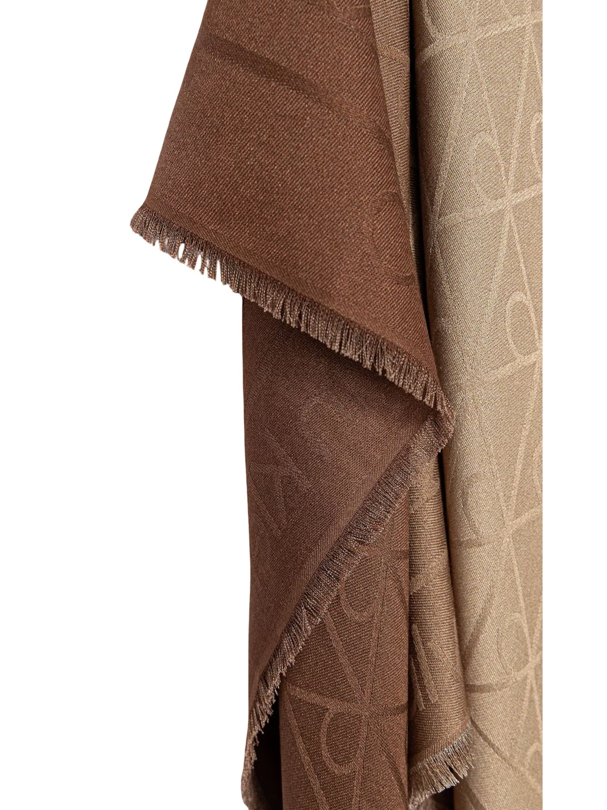 Calvin Klein · Шал · GRADIENT EMBLEM SQUARE SCARF 70x | DontMiss.bg