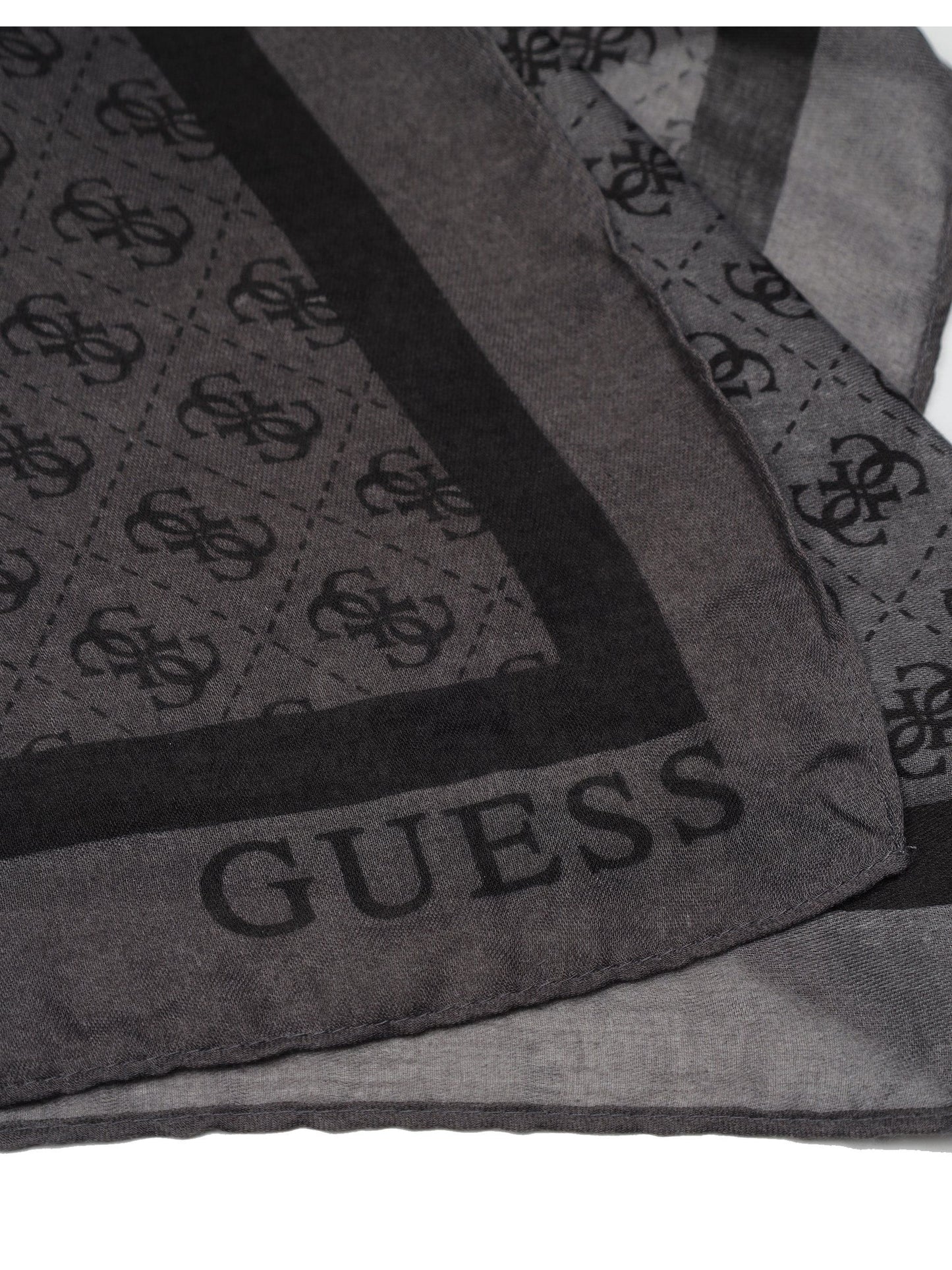 Guess · Шал · AW5341 POL03 | DontMiss.bg