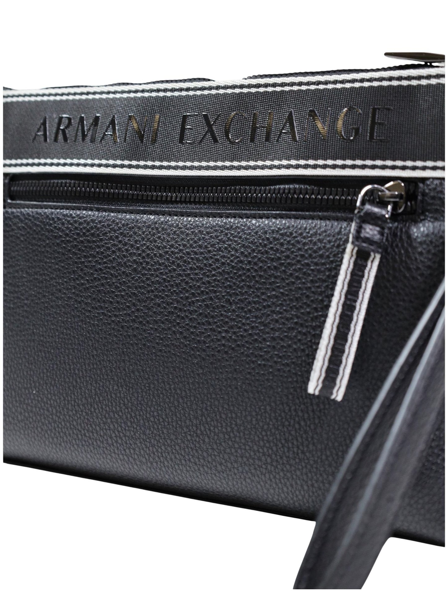 Armani Exchange · Чанта · XM002835 AF22662 | DontMiss.bg