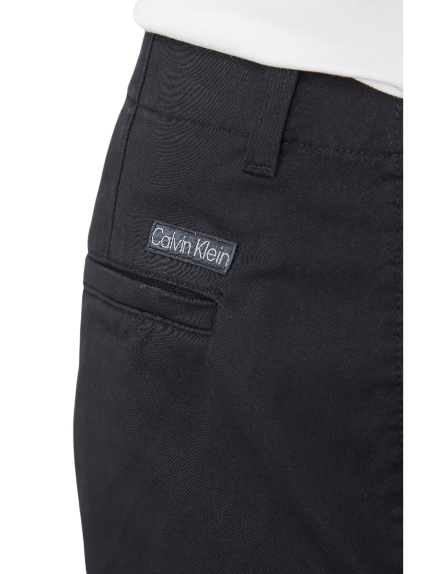 Calvin Klein Jeans · Чино панталони · Черен | DontMiss.bg