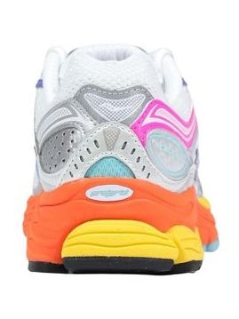 Saucony · Ниски кецове · Бял | DontMiss.bg