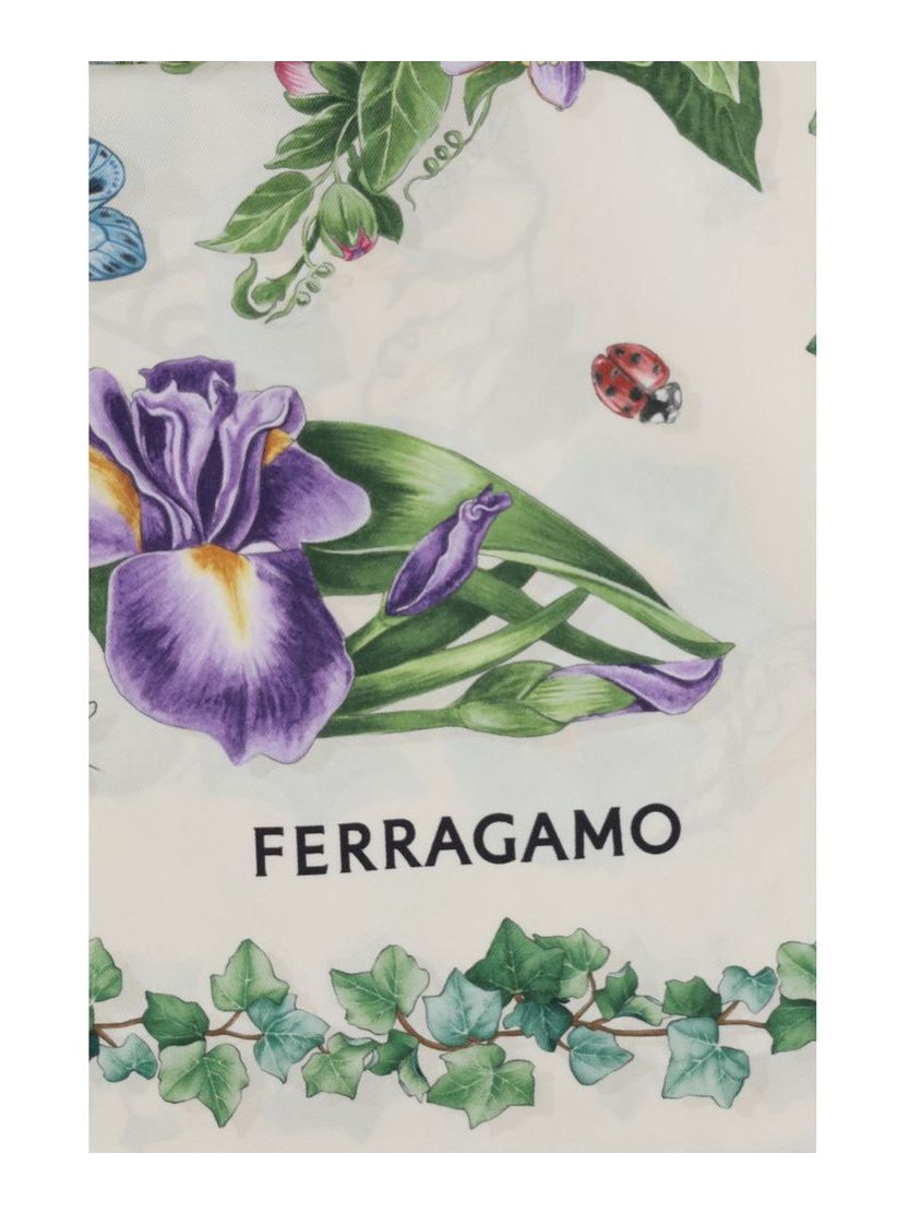Ferragamo · Шал · Многоцветен | DontMiss.bg