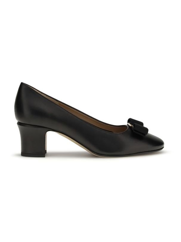 Ferragamo · Обувки на ток · Черен | DontMiss.bg