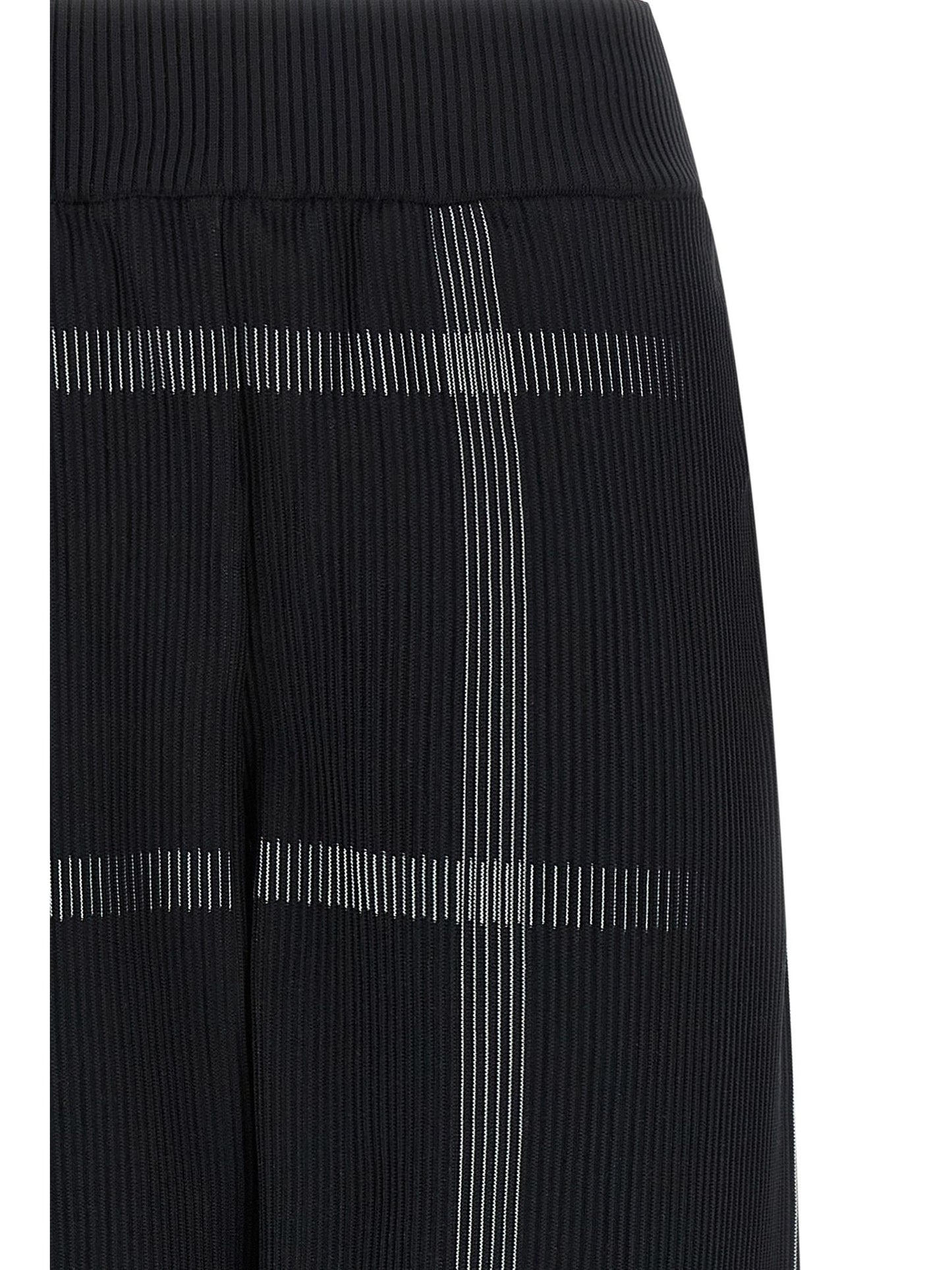 PLEATS PLEASE ISSEY MIYAKE · Джогъри · Черен | DontMiss.bg