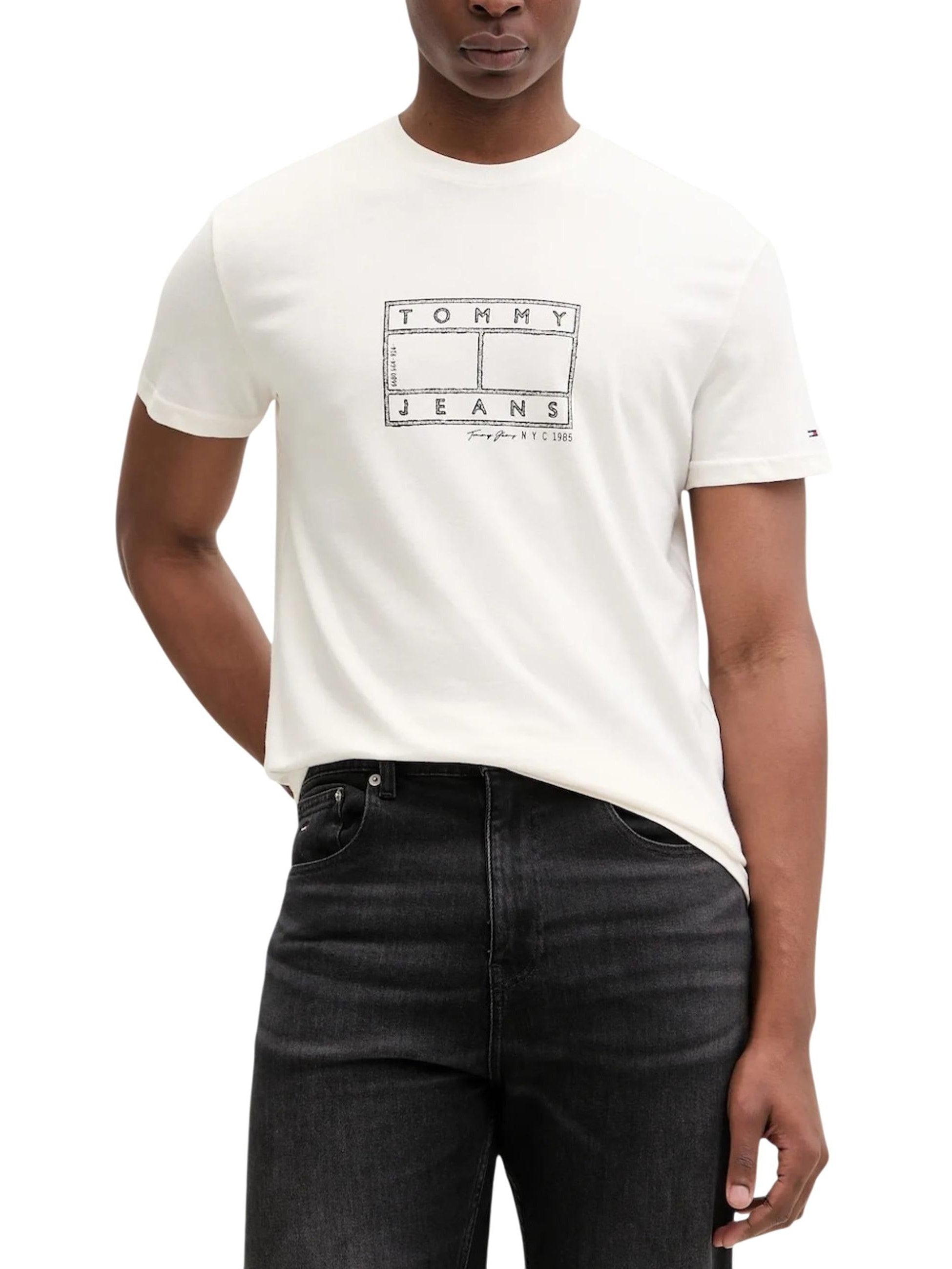 Tommy Jeans · Тениска · DM0DM22317 | DontMiss.bg